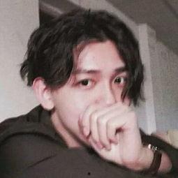 娱乐吃瓜的头像男真人